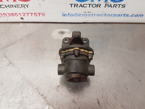 Lamboghini 1056, R1156, R1256,r550 Fuel Lift Pump 2.4519.209.0, 0.003.8319.6/10 - مضخة وقود - جرار: صورة 1 Lamboghini 1056, R1156, R1256,r550 Fuel Lift Pump 2.4519.209.0, 0.003.8319.6/10 - مضخة وقود - جرار: صورة 1