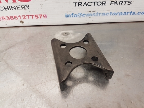 Lamboghini 1056, R714, R724, R584 Fuel Pump Support 0.041.1615.0, 0.053.1615.0 - مضخة وقود - جرار: صورة 1 Lamboghini 1056, R714, R724, R584 Fuel Pump Support 0.041.1615.0, 0.053.1615.0 - مضخة وقود - جرار: صورة 1