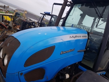 Landini Mythos 90, Mythos 100, Mythos 105 Hood Bonnet 3652905m92, 3652905m94 - غطاء محرك المركبة - جرار: صورة 1 Landini Mythos 90, Mythos 100, Mythos 105 Hood Bonnet 3652905m92, 3652905m94 - غطاء محرك المركبة - جرار: صورة 1