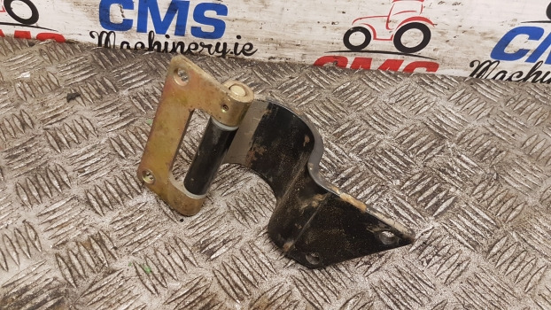 Landini Mythos Series 115 Cab Door Hinge 3554894m1, 3554895m1 - باب و قطع الغيار: صورة 3 Landini Mythos Series 115 Cab Door Hinge 3554894m1, 3554895m1 - باب و قطع الغيار: صورة 3