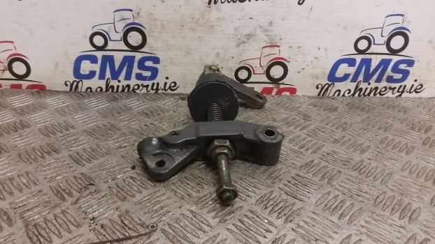 Landini Mythos Series Mythos 115 Brake Pedal Lever Assembly 3304805m92 - أجزاء الفرامل - جرار: صورة 3 Landini Mythos Series Mythos 115 Brake Pedal Lever Assembly 3304805m92 - أجزاء الفرامل - جرار: صورة 3