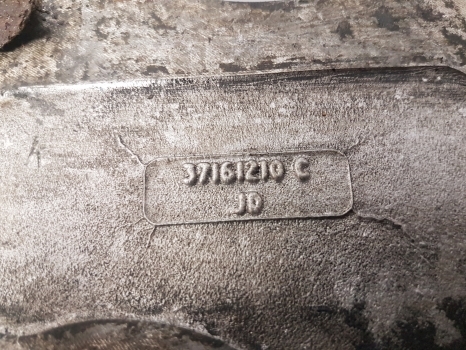 Massey Ferguson 135, 140, 150, Engine Timing Case 37161270 - المحرك و قطع الغيار - جرار: صورة 3 Massey Ferguson 135, 140, 150, Engine Timing Case 37161270 - المحرك و قطع الغيار - جرار: صورة 3