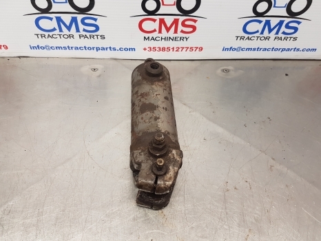 Massey Ferguson 290, 575, 590, 265, 690 Steering Cylinder 1605121m91, 3773711m91 - المحور الأمامي: صورة 3 Massey Ferguson 290, 575, 590, 265, 690 Steering Cylinder 1605121m91, 3773711m91 - المحور الأمامي: صورة 3