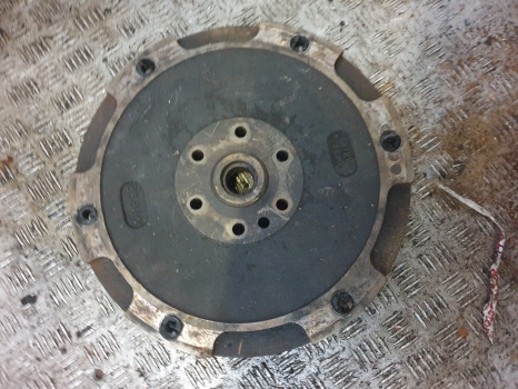 Massey Ferguson 50b Engine Flywheel 31215680 - دولاب الموازنة: صورة 1 Massey Ferguson 50b Engine Flywheel 31215680 - دولاب الموازنة: صورة 1