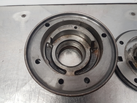 Massey Ferguson 50b, Ford 655, 555, 550 Torque Pump 83948816, 86516596 - نقل الحركة - جرار: صورة 5 Massey Ferguson 50b, Ford 655, 555, 550 Torque Pump 83948816, 86516596 - نقل الحركة - جرار: صورة 5