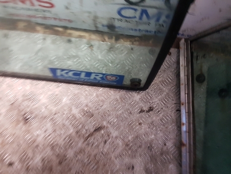 Massey Ferguson 690, 665, 698, 699 Cab Front Glass Windscreen Tg1246 - الزجاج الأمامي - جرار: صورة 4 Massey Ferguson 690, 665, 698, 699 Cab Front Glass Windscreen Tg1246 - الزجاج الأمامي - جرار: صورة 4