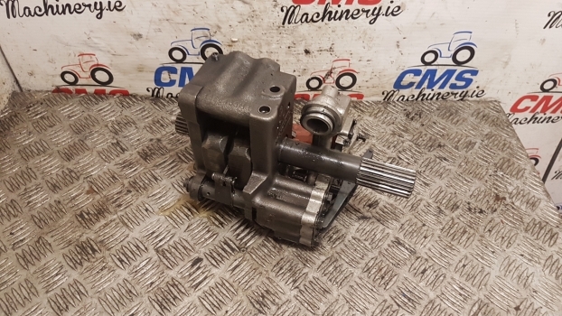 Massey Ferguson 690, 699, 590, 575 Hydraulic Lift Pump 1665610m2, 1675125m92 - مضخة هيدروليكية - جرار: صورة 1 Massey Ferguson 690, 699, 590, 575 Hydraulic Lift Pump 1665610m2, 1675125m92 - مضخة هيدروليكية - جرار: صورة 1
