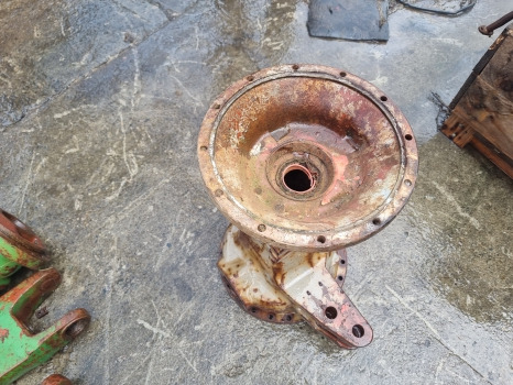 Massey Ferguson 698t, 690, 575 Rear Axle Housing Left 1666936m1 - المحور الخلفي: صورة 3 Massey Ferguson 698t, 690, 575 Rear Axle Housing Left 1666936m1 - المحور الخلفي: صورة 3