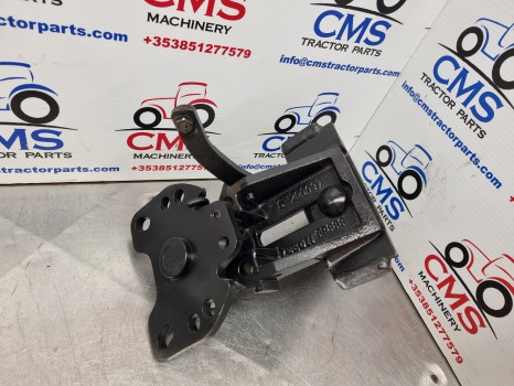 Massey Ferguson 7719, Claas, Mf, Front Mudguard Bracket Kit Rh 4273671m1 - رفرف المركبة: صورة 4 Massey Ferguson 7719, Claas, Mf, Front Mudguard Bracket Kit Rh 4273671m1 - رفرف المركبة: صورة 4