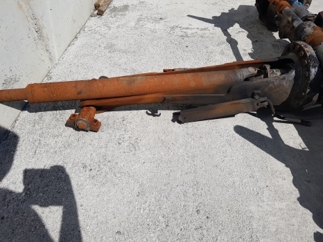 Massey Ferguson 7719s Front Axle Suspension Bracket Assy 4391065m91, 4391065m91 - تعليق - جرار: صورة 1 Massey Ferguson 7719s Front Axle Suspension Bracket Assy 4391065m91, 4391065m91 - تعليق - جرار: صورة 1