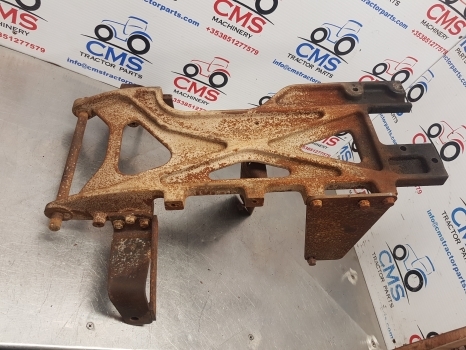 Mccormick Mc115, Mc95, Mc105 Bonnet, Hood Support 358001a1, 706569a2, 704107a2 - غطاء محرك المركبة - جرار: صورة 4 Mccormick Mc115, Mc95, Mc105 Bonnet, Hood Support 358001a1, 706569a2, 704107a2 - غطاء محرك المركبة - جرار: صورة 4