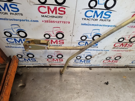 Mccormick Xtx 165, Landini, Xtx, Cab Door Frame Rhs 4214748m91, 4214748m92 - باب و قطع الغيار: صورة 3 Mccormick Xtx 165, Landini, Xtx, Cab Door Frame Rhs 4214748m91, 4214748m92 - باب و قطع الغيار: صورة 3