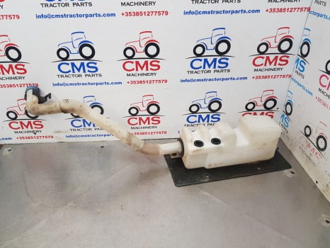 New Holland Case Maxxum Windshield Washer Reservoir 87638112, 87470604 - مساحة الزجاج الأمامي - الآلات الزراعية: صورة 1 New Holland Case Maxxum Windshield Washer Reservoir 87638112, 87470604 - مساحة الزجاج الأمامي - الآلات الزراعية: صورة 1