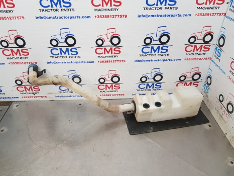 New Holland Case Maxxum Windshield Washer Reservoir 87638112, 87470604 - مساحة الزجاج الأمامي - الآلات الزراعية: صورة 2 New Holland Case Maxxum Windshield Washer Reservoir 87638112, 87470604 - مساحة الزجاج الأمامي - الآلات الزراعية: صورة 2