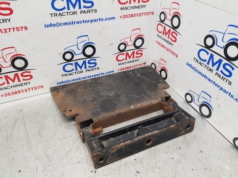 New Holland Case Puma T6000, T7 T7.200 Hood Bonnet Support 84153356, 87353681 - غطاء محرك المركبة - جرار: صورة 1 New Holland Case Puma T6000, T7 T7.200 Hood Bonnet Support 84153356, 87353681 - غطاء محرك المركبة - جرار: صورة 1