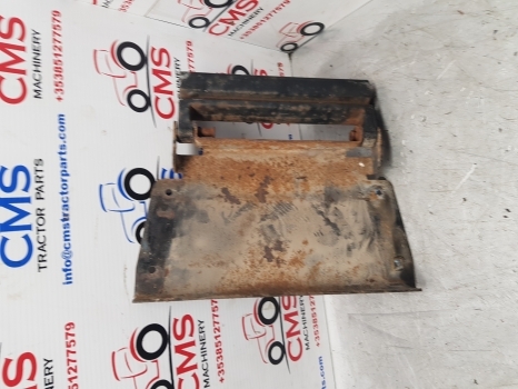 New Holland Case Puma T6000, T7 T7.200 Hood Bonnet Support 84153356, 87353681 - غطاء محرك المركبة - جرار: صورة 5 New Holland Case Puma T6000, T7 T7.200 Hood Bonnet Support 84153356, 87353681 - غطاء محرك المركبة - جرار: صورة 5