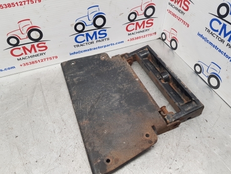 New Holland Case Puma T6000, T7 T7.200 Hood Bonnet Support 84153356, 87353681 - غطاء محرك المركبة - جرار: صورة 3 New Holland Case Puma T6000, T7 T7.200 Hood Bonnet Support 84153356, 87353681 - غطاء محرك المركبة - جرار: صورة 3