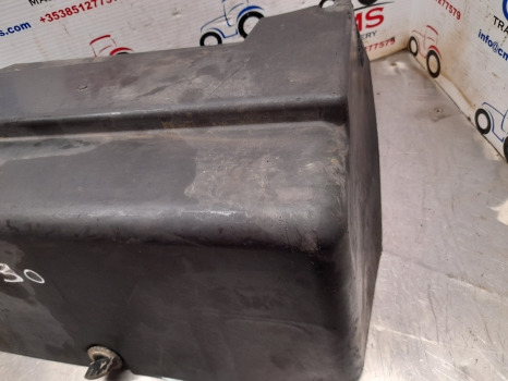 New Holland Case T6000, Tsa, Maxxum, Puma T7030 Battery Cover 87316828, 82032836 - النظام الكهربائي - الآلات الزراعية: صورة 3 New Holland Case T6000, Tsa, Maxxum, Puma T7030 Battery Cover 87316828, 82032836 - النظام الكهربائي - الآلات الزراعية: صورة 3