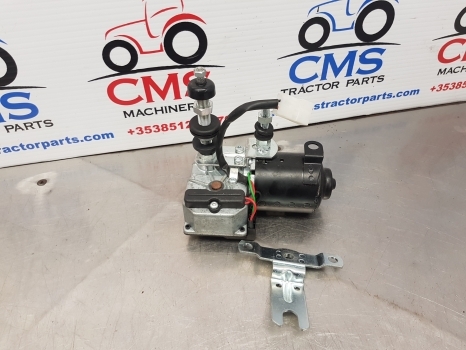 New Holland Fiat, John Deere, Case Wiper Motor 3860, Tm8612 - مساحة الزجاج الأمامي - جرار: صورة 3 New Holland Fiat, John Deere, Case Wiper Motor 3860, Tm8612 - مساحة الزجاج الأمامي - جرار: صورة 3