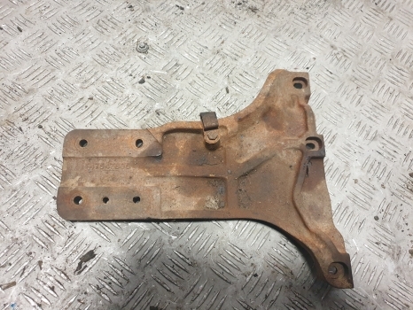 New Holland T5.100, T5.110, T5.120 Engine Mounting Bracket 47547805 - كرسي مكينة - جرار: صورة 2 New Holland T5.100, T5.110, T5.120 Engine Mounting Bracket 47547805 - كرسي مكينة - جرار: صورة 2