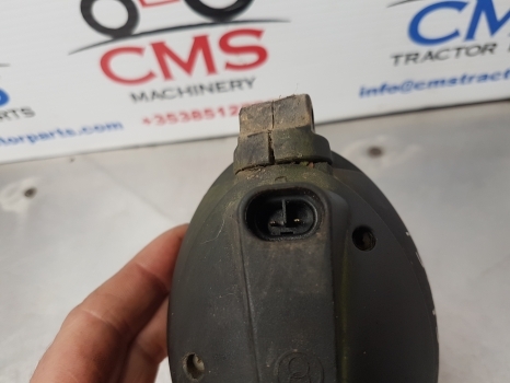 New Holland T5.95, T5, T4 Work Lamp Rhs 84279202 - أضواء/ إضاءة - جرار: صورة 3 New Holland T5.95, T5, T4 Work Lamp Rhs 84279202 - أضواء/ إضاءة - جرار: صورة 3