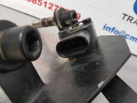 New Holland T5.95, Tm135, Tm110, Maxxum Potentiometer 82021035, 87543715 - النظام الكهربائي - الآلات الزراعية: صورة 3 New Holland T5.95, Tm135, Tm110, Maxxum Potentiometer 82021035, 87543715 - النظام الكهربائي - الآلات الزراعية: صورة 3