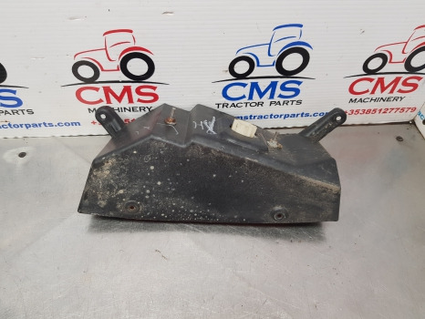 New Holland T6010, T6000, T7000,t7,tail Light With Support Lh 82032773, 87747247 - أضواء/ إضاءة: صورة 3 New Holland T6010, T6000, T7000,t7,tail Light With Support Lh 82032773, 87747247 - أضواء/ إضاءة: صورة 3
