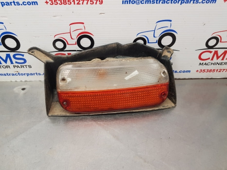 New Holland T6010, T6000, T7000,t7,tail Light With Support Lh 82032773, 87747247 - أضواء/ إضاءة: صورة 1 New Holland T6010, T6000, T7000,t7,tail Light With Support Lh 82032773, 87747247 - أضواء/ إضاءة: صورة 1