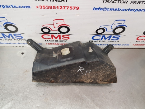 New Holland T6010, T6000, T7000,t7,tail Light With Support Rh 82032772, 87747246 - أضواء/ إضاءة: صورة 4 New Holland T6010, T6000, T7000,t7,tail Light With Support Rh 82032772, 87747246 - أضواء/ إضاءة: صورة 4