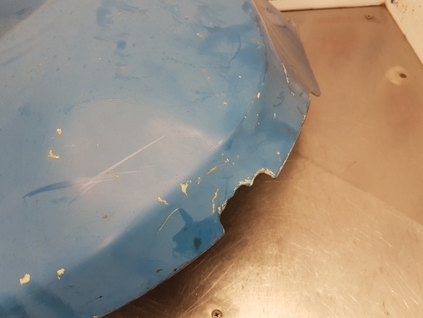 New Holland Tm, Ts, Tl, 35, 60, 40 Series Mudguard Extension Lhs 82003474 - رفرف المركبة - جرار: صورة 3 New Holland Tm, Ts, Tl, 35, 60, 40 Series Mudguard Extension Lhs 82003474 - رفرف المركبة - جرار: صورة 3