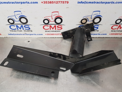 New Holland Tm, Ts, Tl, 60, 40 Series, Mudguard Extension Support Rhs 82029985 - رفرف المركبة: صورة 4 New Holland Tm, Ts, Tl, 60, 40 Series, Mudguard Extension Support Rhs 82029985 - رفرف المركبة: صورة 4