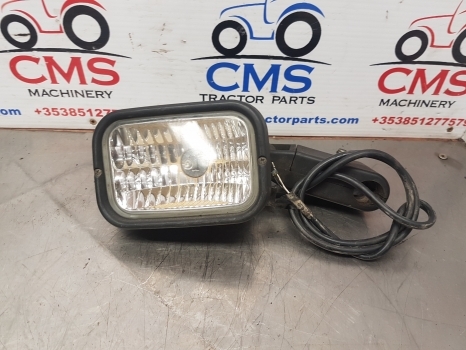 New Holland Ts115a Work Lamp Light 82031084, 84313308 - أضواء/ إضاءة - جرار: صورة 1 New Holland Ts115a Work Lamp Light 82031084, 84313308 - أضواء/ إضاءة - جرار: صورة 1