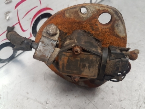 Same Deutz Lamborghini Rubin 120 Front Axle King Pin Top 0.010.4626.0/20 - المحور الأمامي - جرار: صورة 1 Same Deutz Lamborghini Rubin 120 Front Axle King Pin Top 0.010.4626.0/20 - المحور الأمامي - جرار: صورة 1
