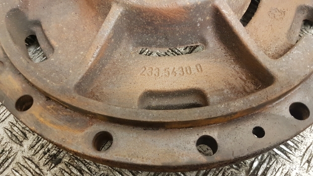 Same Rubin 120 Titan, Silver Rear Axle Differential Flange 0.007.7564.0/30 - المحور الخلفي - جرار: صورة 3 Same Rubin 120 Titan, Silver Rear Axle Differential Flange 0.007.7564.0/30 - المحور الخلفي - جرار: صورة 3