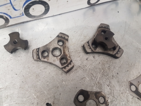 Same Silver 100.6, 105, Antares 110 Rear Axle Lock Plate Flange 0.008.5860.0/10 - المحور الخلفي - جرار: صورة 3 Same Silver 100.6, 105, Antares 110 Rear Axle Lock Plate Flange 0.008.5860.0/10 - المحور الخلفي - جرار: صورة 3