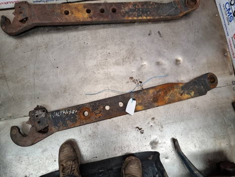 Valtra S230, S240, S260, S280 Lift Arm Rhs V33769200 - تعليق: صورة 4 Valtra S230, S240, S260, S280 Lift Arm Rhs V33769200 - تعليق: صورة 4
