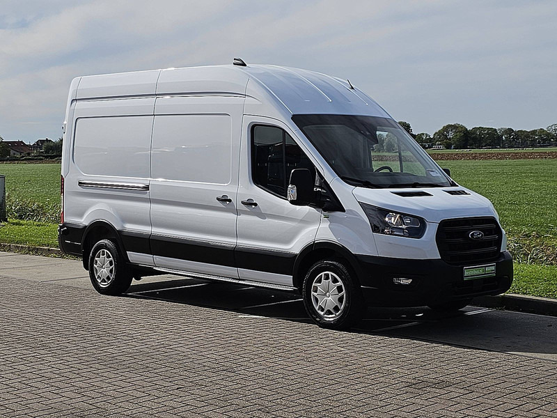 Ford Transit 2.0 L3H3 RWD Navi AC - فان: صورة 4 Ford Transit 2.0 L3H3 RWD Navi AC - فان: صورة 4