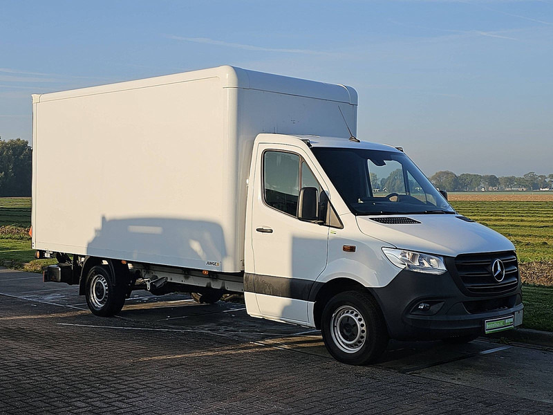 Mercedes-Benz Sprinter 317 Bakwagen Laadklep! - شاحنة مغلقة الصندوق: صورة 4 Mercedes-Benz Sprinter 317 Bakwagen Laadklep! - شاحنة مغلقة الصندوق: صورة 4