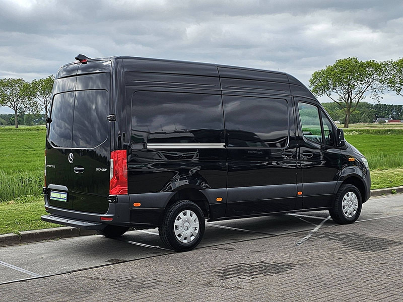 Mercedes-Benz Sprinter 317 L2H2 LED Mbux10 - فان: صورة 3 Mercedes-Benz Sprinter 317 L2H2 LED Mbux10 - فان: صورة 3