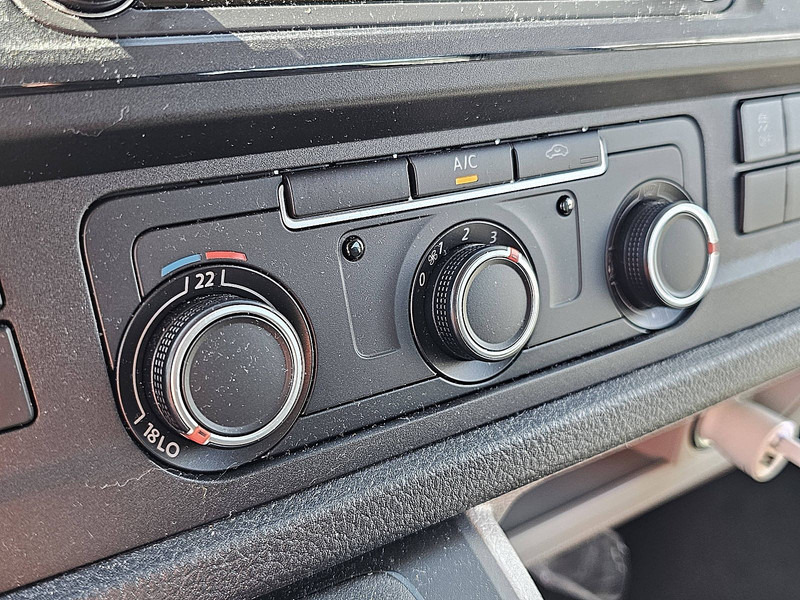 Volkswagen Transporter 2.0 TDI L2 Dubbel Cabine NAP - فان المدمجة: صورة 5 Volkswagen Transporter 2.0 TDI L2 Dubbel Cabine NAP - فان المدمجة: صورة 5