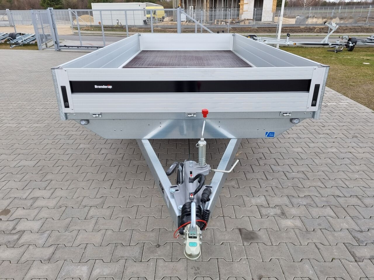 Brenderup 5420W ATB przyczepa skrzyniowa 3,5T DMC 417 x 203 cm najazdy - مقطورات مسطحة: صورة 3 Brenderup 5420W ATB przyczepa skrzyniowa 3,5T DMC 417 x 203 cm najazdy - مقطورات مسطحة: صورة 3