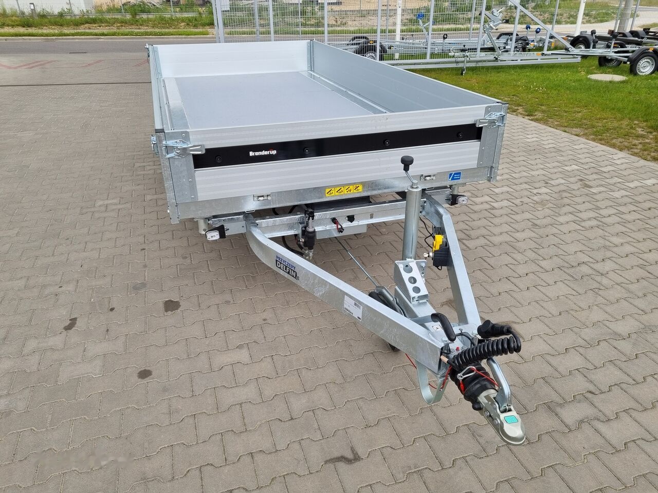 Brenderup TT5375 ATB tipper 3 sides dumping 375 x 180 cm 3.5T GVW - مقطورة قلاب: صورة 4 Brenderup TT5375 ATB tipper 3 sides dumping 375 x 180 cm 3.5T GVW - مقطورة قلاب: صورة 4