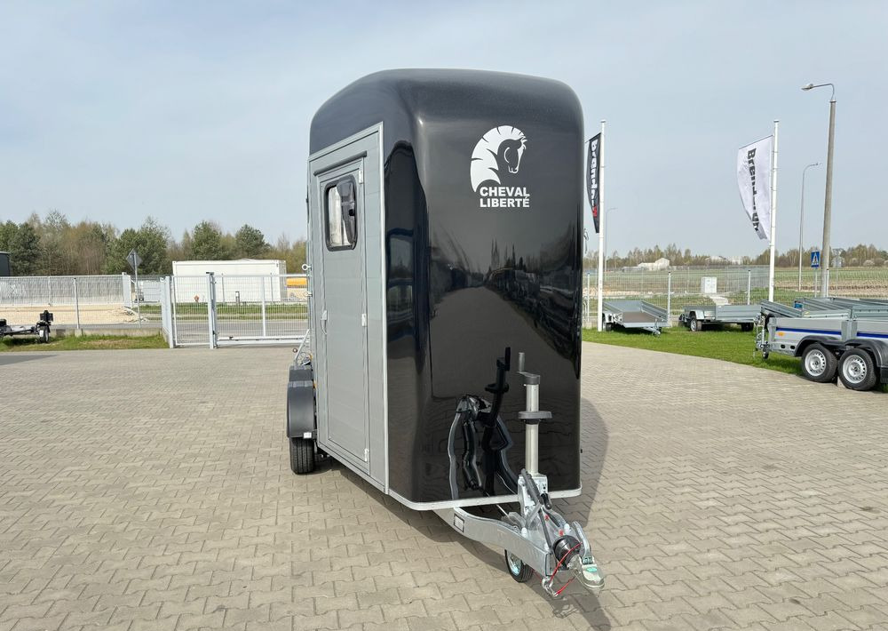 CHEVAL LIBERTÉ Touring Country XL przyczepa na dwa konie | duża siodlarnia | drzwi boczne | rampa przednia | 387×179 cm | ALUMINIOWA | Debon | dostawa | mocna i solidna | - عربة نقل خيل: صورة 5 CHEVAL LIBERTÉ Touring Country XL przyczepa na dwa konie | duża siodlarnia | drzwi boczne | rampa przednia | 387×179 cm | ALUMINIOWA | Debon | dostawa | mocna i solidna | - عربة نقل خيل: صورة 5