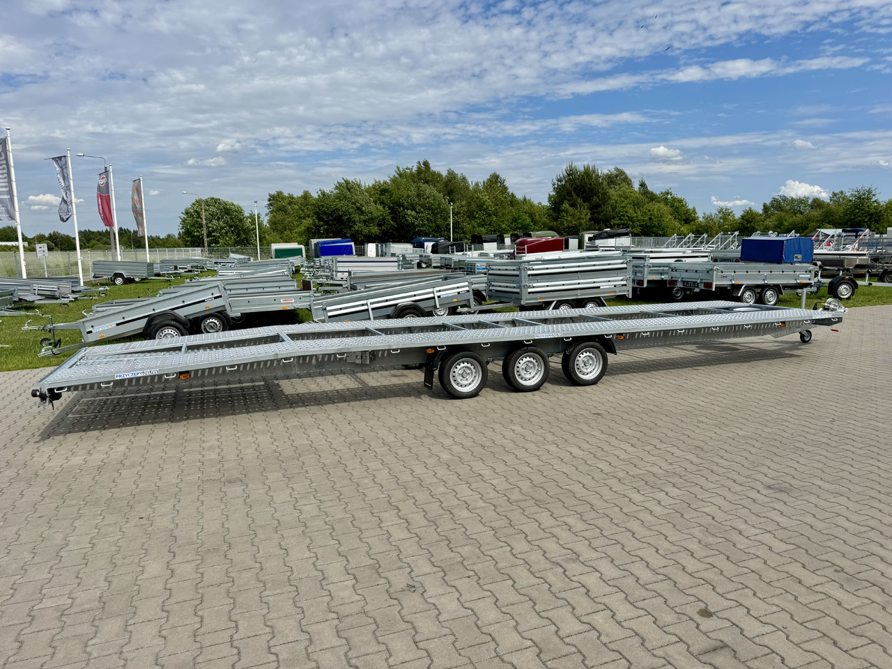 NIEWIADÓW Indiana 9m x 2.1 m | 3.5T - مقطورة شحن نقل السيارات: صورة 3 NIEWIADÓW Indiana 9m x 2.1 m | 3.5T - مقطورة شحن نقل السيارات: صورة 3