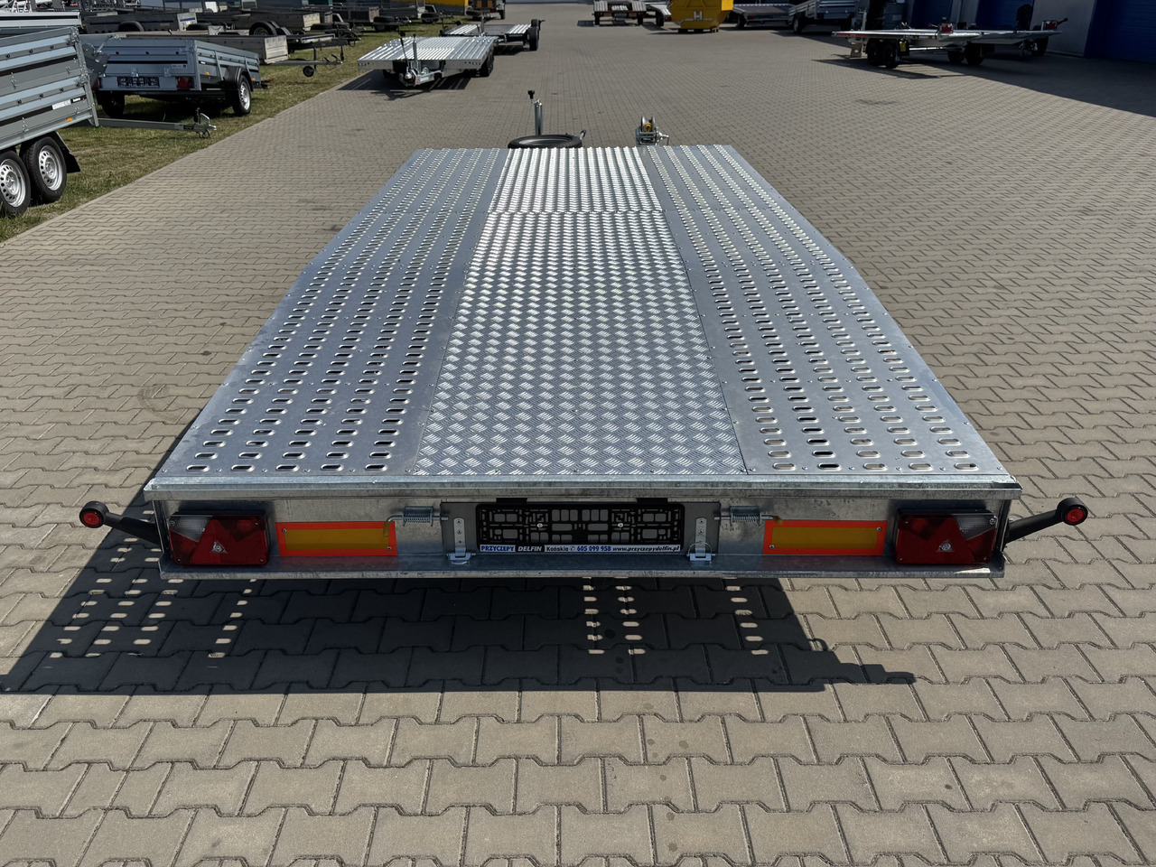 NIEWIADÓW Jupiter 4.5 - 450 x 210 cm / 2700 kg - مقطورة شحن نقل السيارات: صورة 5 NIEWIADÓW Jupiter 4.5 - 450 x 210 cm / 2700 kg - مقطورة شحن نقل السيارات: صورة 5