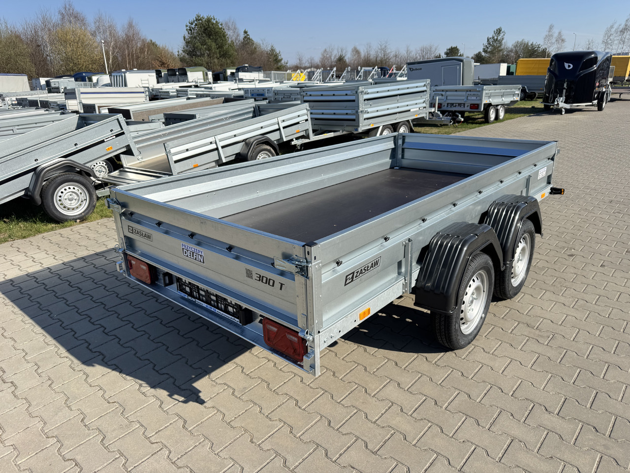 ZASŁAW 300T - przyczepa skrzyniowa 2 osie / 750kg - مقطورة سيارة: صورة 4 ZASŁAW 300T - przyczepa skrzyniowa 2 osie / 750kg - مقطورة سيارة: صورة 4