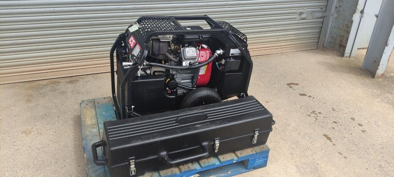 ICS HYDRAULIC POWER PACK AND DIAMOND CHAINSAW ICS 890 P95 - معدات البناء: صورة 2 ICS HYDRAULIC POWER PACK AND DIAMOND CHAINSAW ICS 890 P95 - معدات البناء: صورة 2