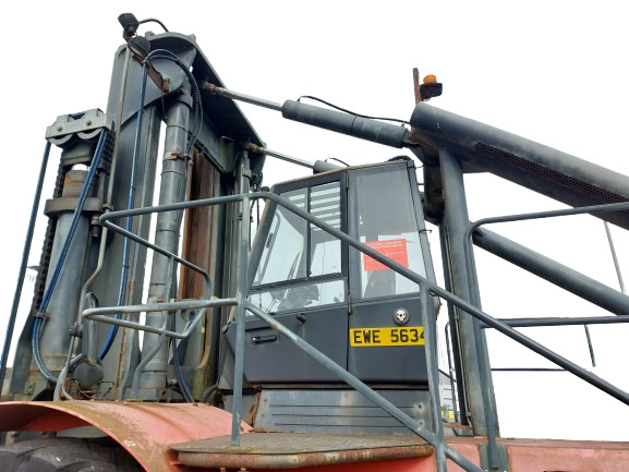 LINDE H420 42000kg DIESEL FORKLIFT LINDE H420 42000kg DIESEL FORKLIFT - معدات المناولة: صورة 4 LINDE H420 42000kg DIESEL FORKLIFT LINDE H420 42000kg DIESEL FORKLIFT - معدات المناولة: صورة 4