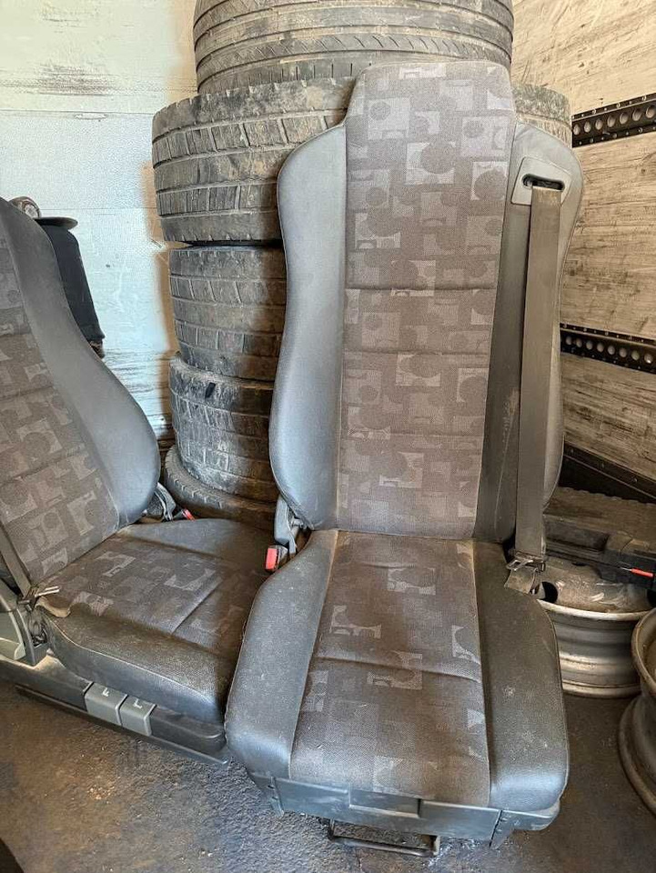 Foteli siedzenia komplet Mercedes Actros nowe - مقعد - شاحنة: صورة 1 Foteli siedzenia komplet Mercedes Actros nowe - مقعد - شاحنة: صورة 1