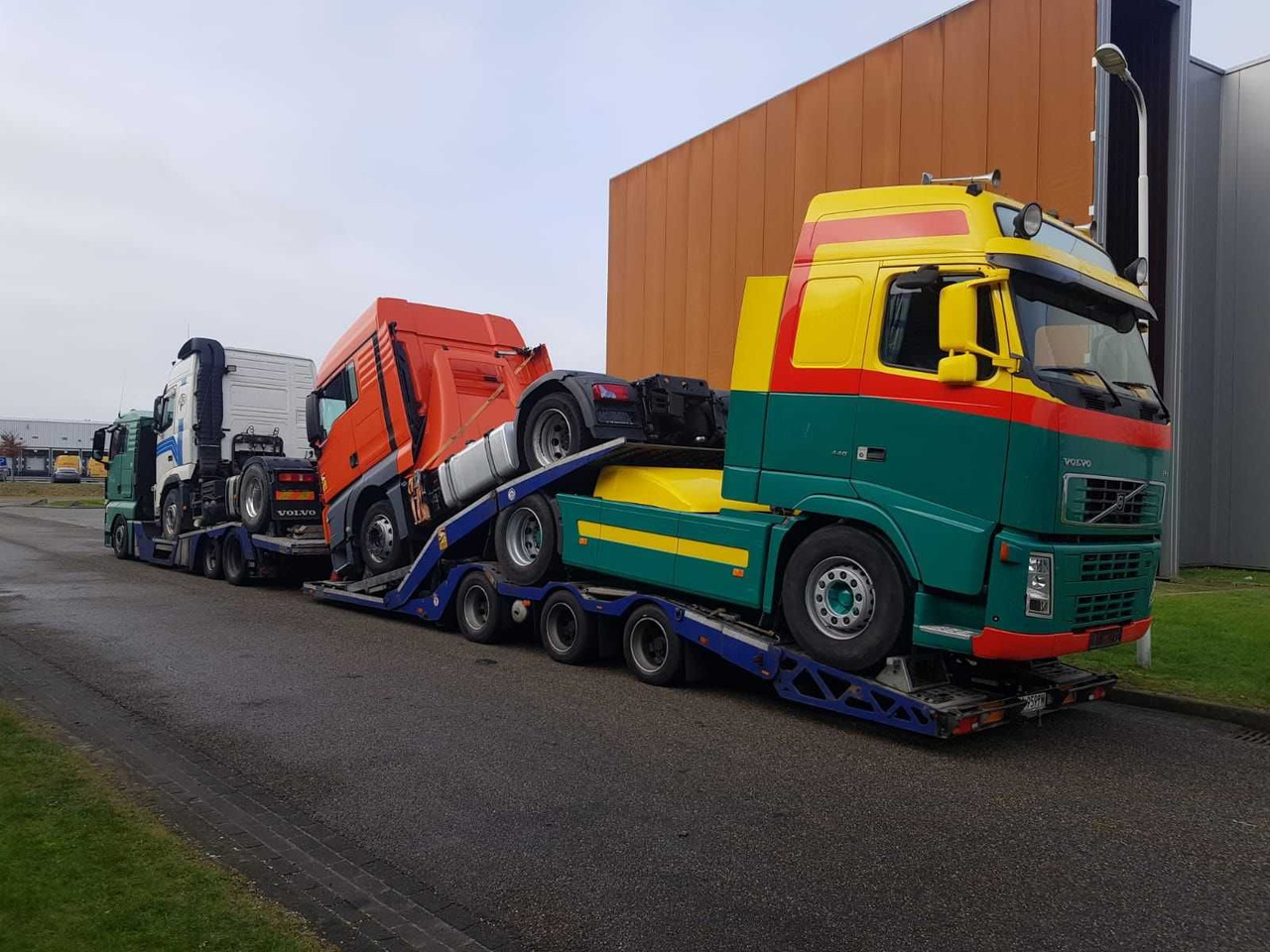 MAN TGA 26.440, Euro 5, FVG Autotransporter Autolaweta zestaw 6 osi - شاحنة نقل سيارات شاحنة: صورة 3 MAN TGA 26.440, Euro 5, FVG Autotransporter Autolaweta zestaw 6 osi - شاحنة نقل سيارات شاحنة: صورة 3